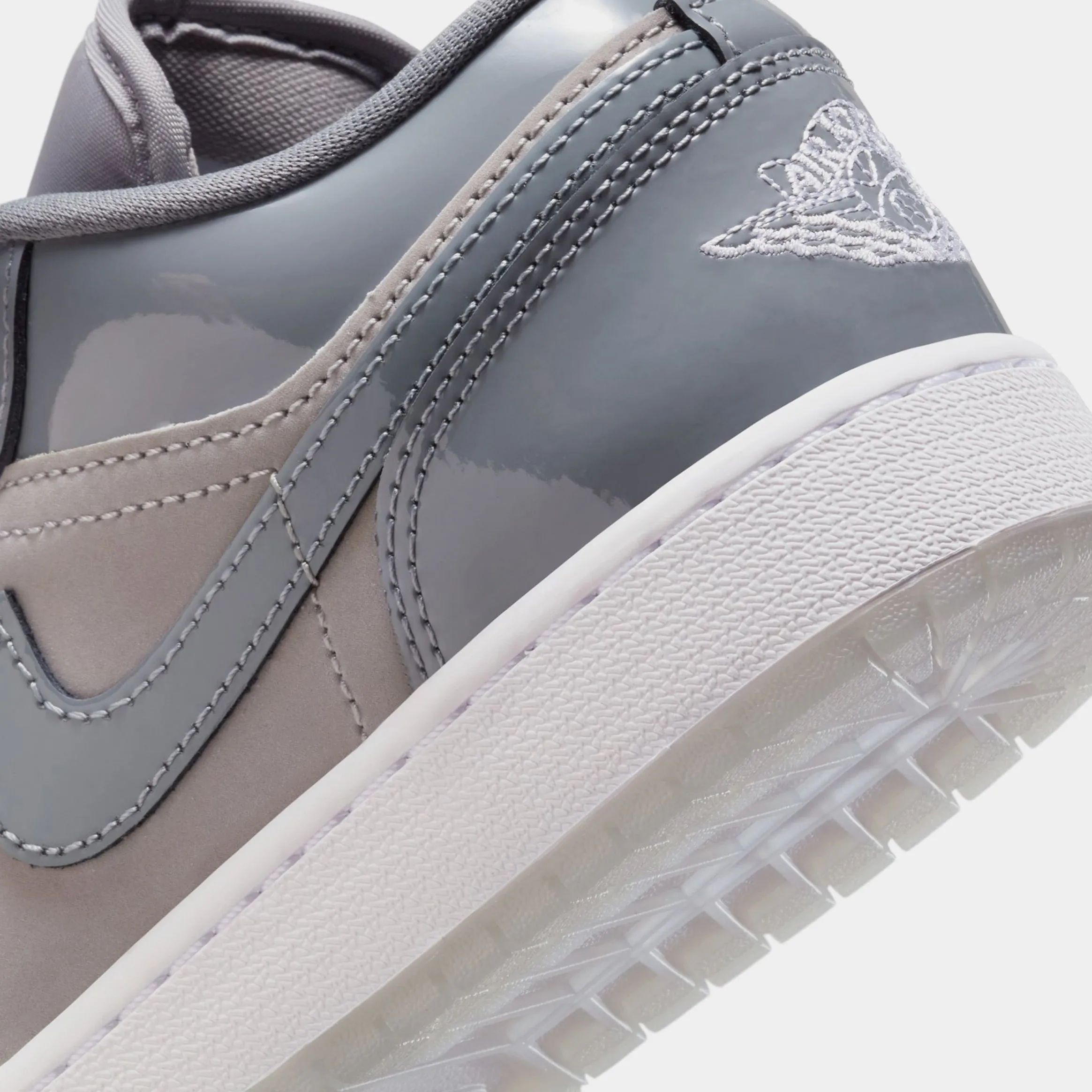 Air Jordan 1 Low SE Grade School Lifestyle Shoes (Grey/Taupe)