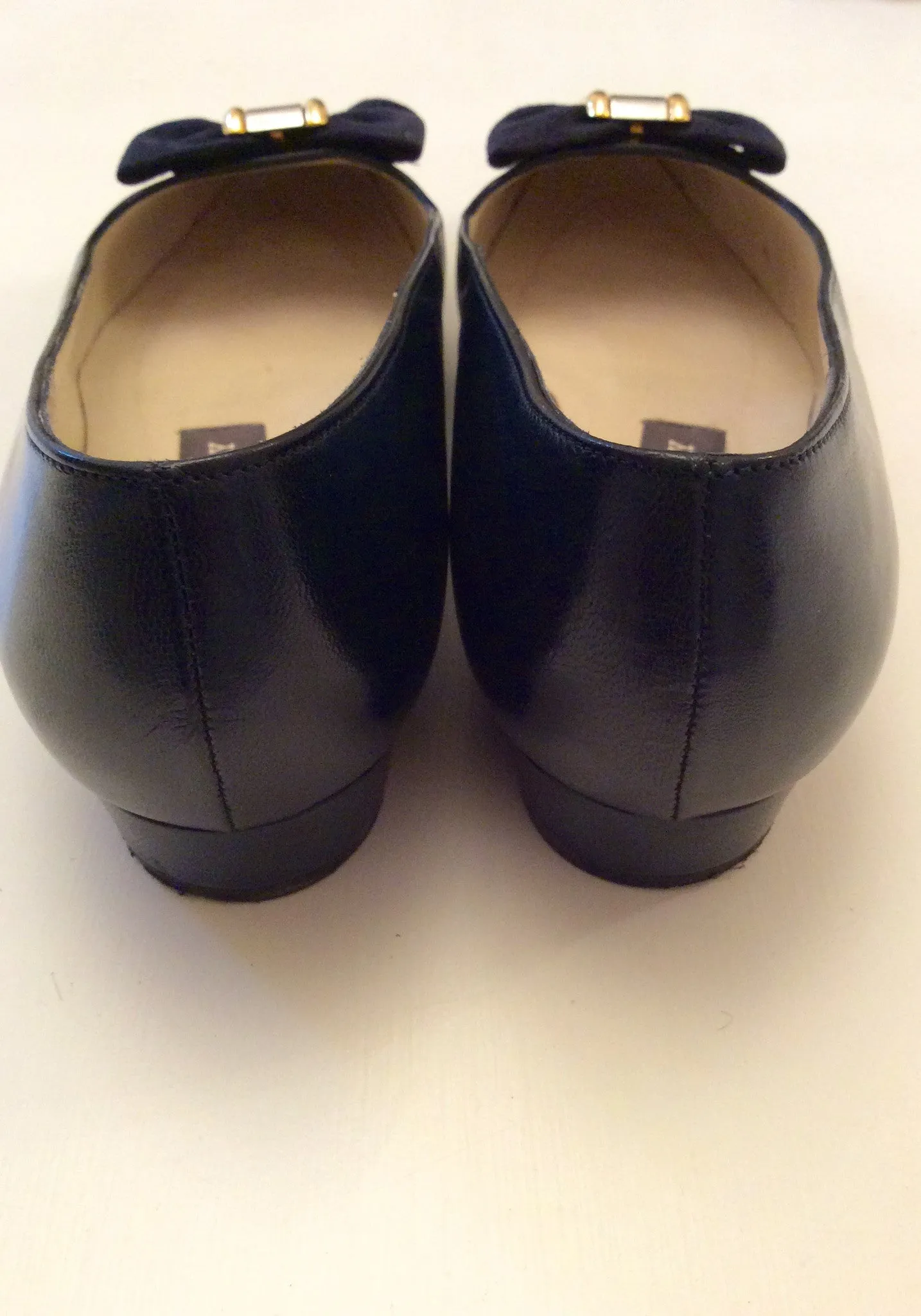 Bally Dark Blue Leather Bow Trim Court Shoes Size 5.5/38.5