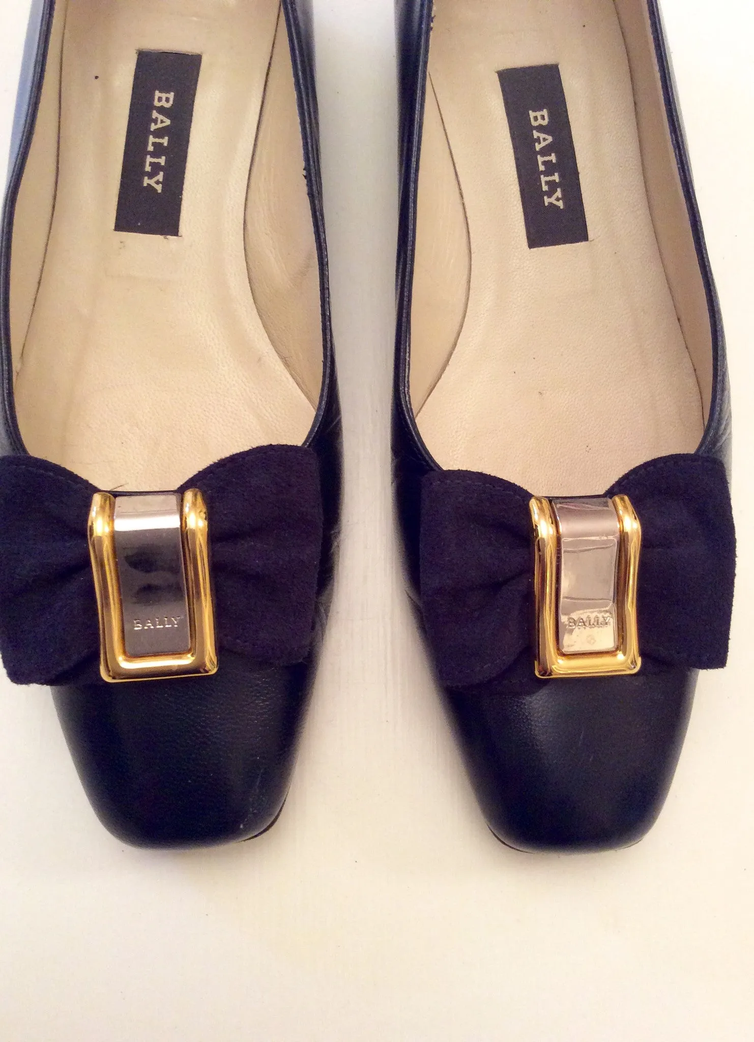 Bally Dark Blue Leather Bow Trim Court Shoes Size 5.5/38.5