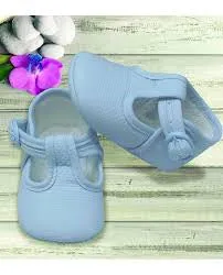 Light blue pique crib shoe