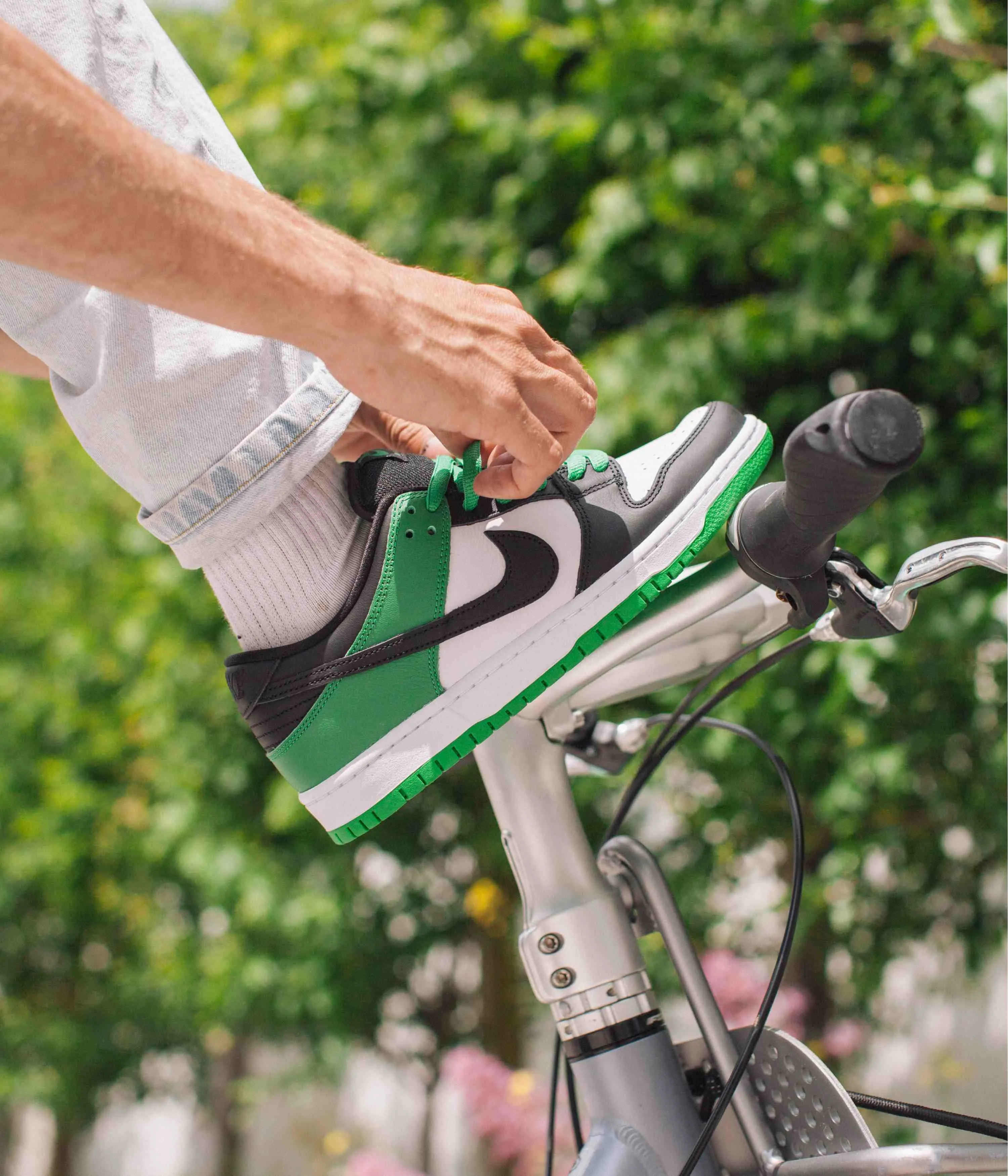 Nike SB Dunk Low Pro Shoes - Classic Green / Black - White - Classic Green - Black