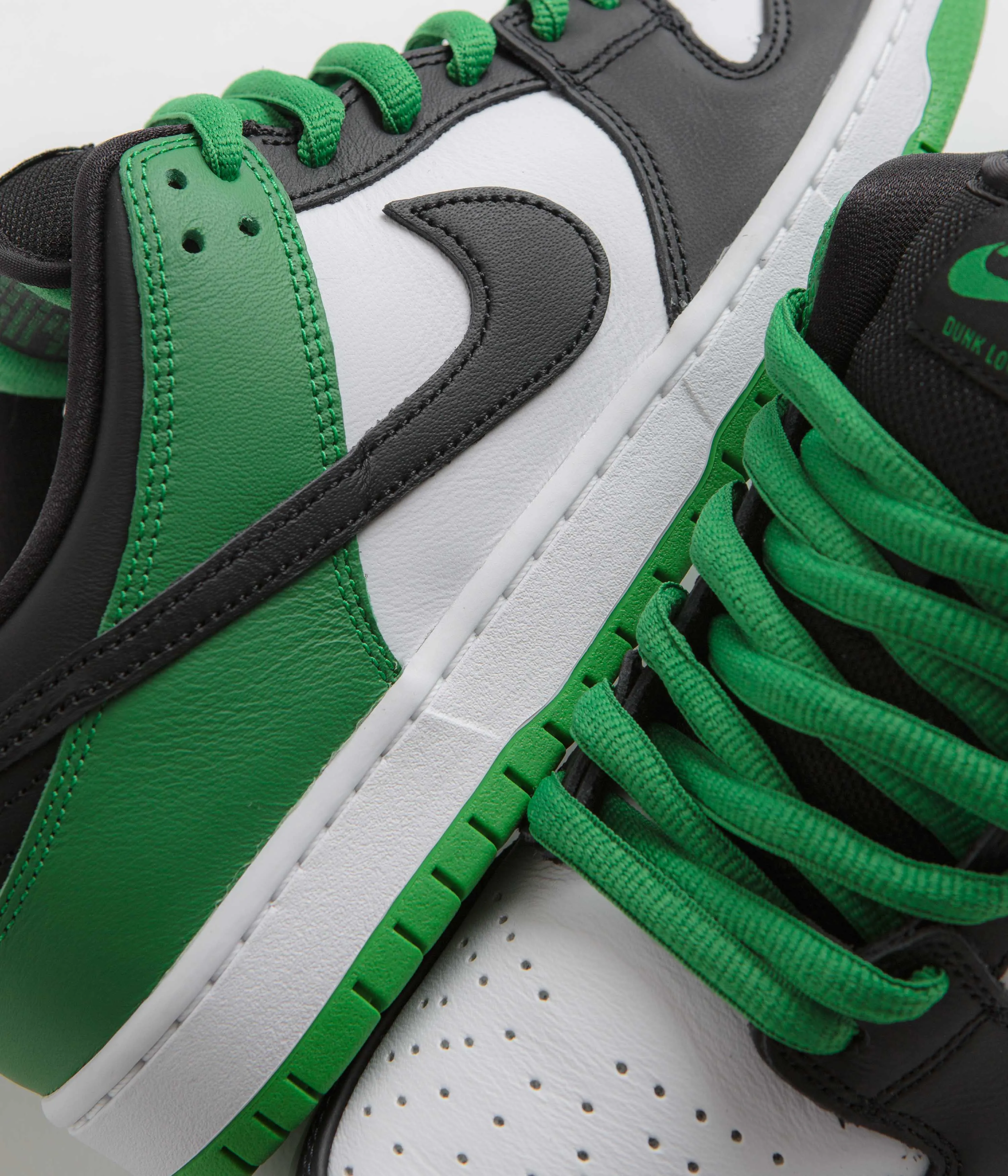 Nike SB Dunk Low Pro Shoes - Classic Green / Black - White - Classic Green - Black