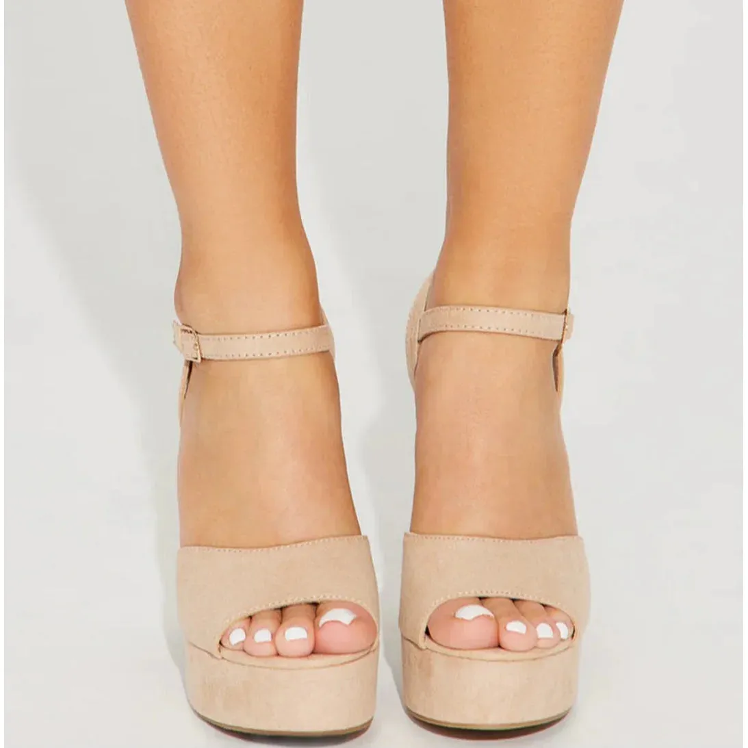 Synth Platform Vegas Pumps