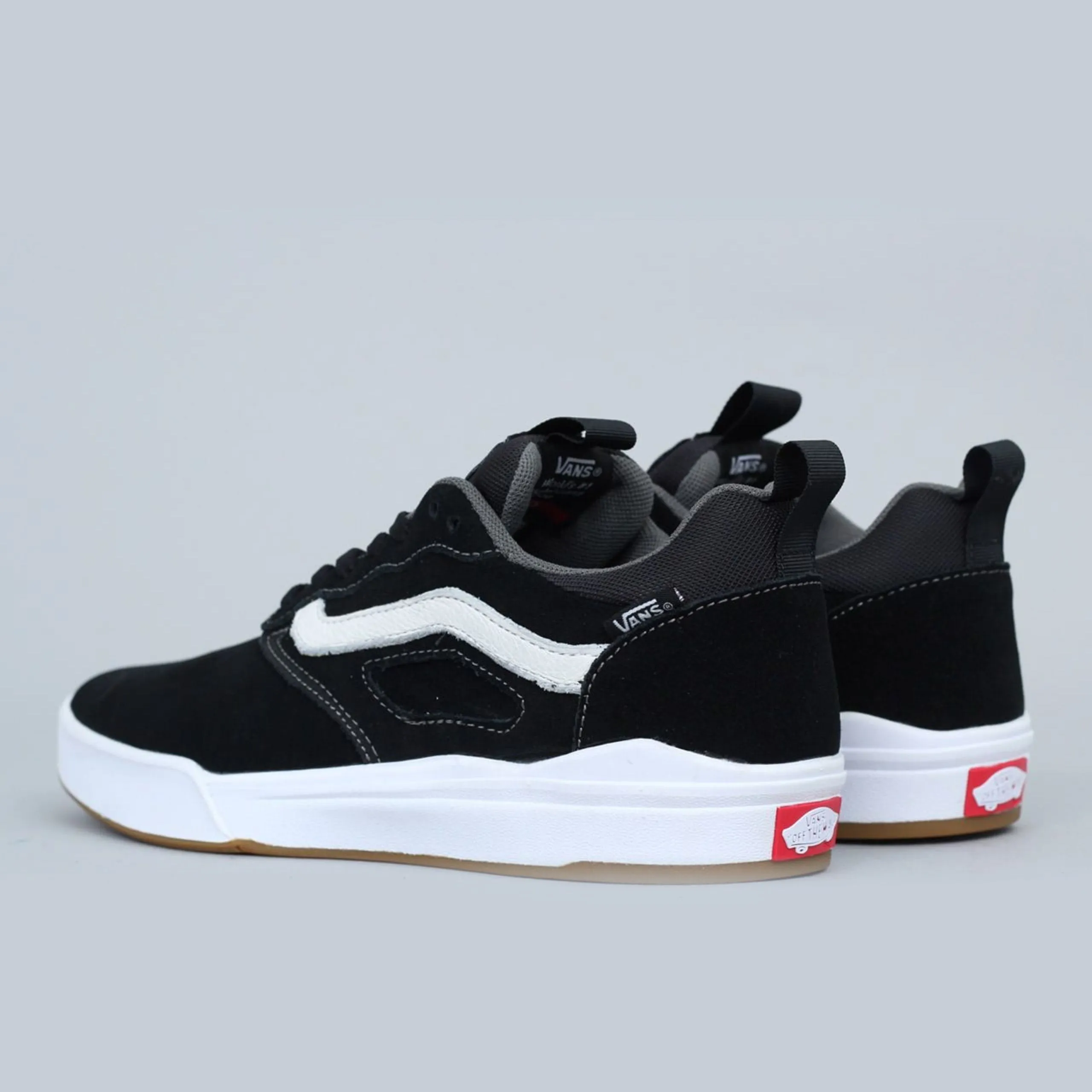 Vans Ultrarange Pro Shoes Black / White