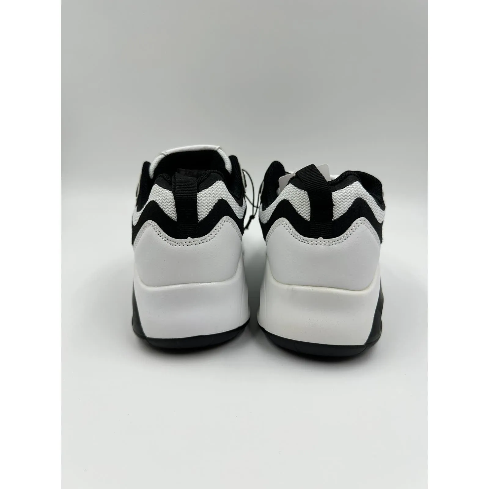 Women's Size 7, White and Black Mesh Upper with White and Black Air Heel